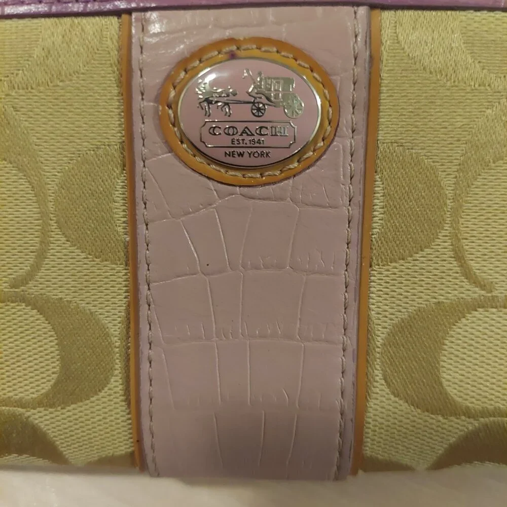 Coach Light Taupe & Lilac Card Bill ID coin Zip Around Accordion Wallet EUC *HP* - Picture 2 of 10